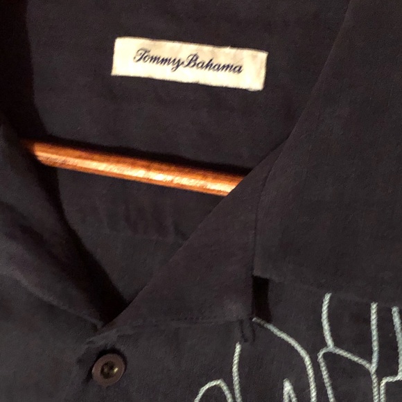 TOMMY BAHAMA SHORT SLEEVE EMBROIDERED SHIRT - Picture 15 of 15